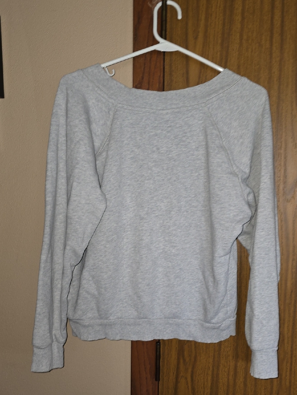 Universal Thread Light Gray V-Neck Sweatshirt - Picture 3 of 3